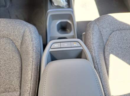 Kia - EV2