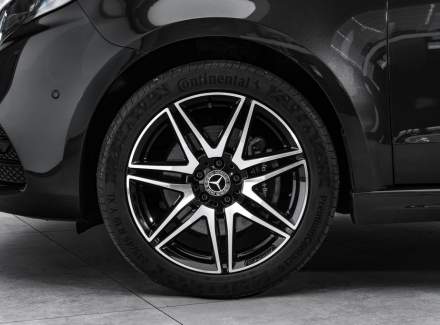 Mercedes-Benz - V-class