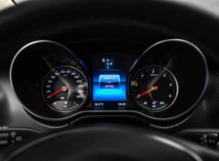 Mercedes-Benz - V-class