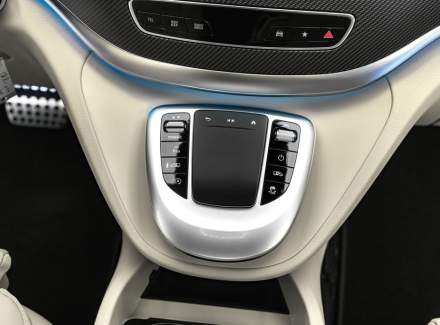 Mercedes-Benz - V-class
