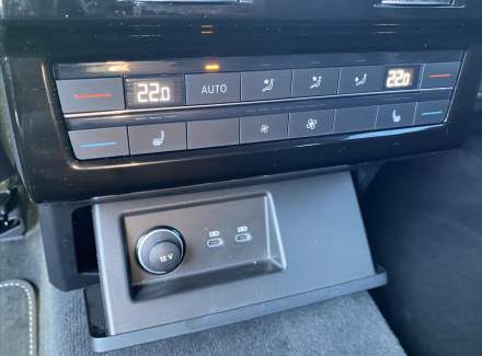 Volkswagen - Touareg
