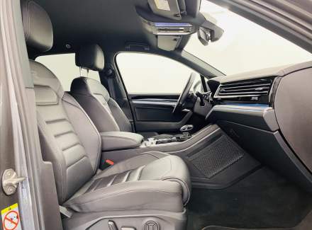 Volkswagen - Touareg