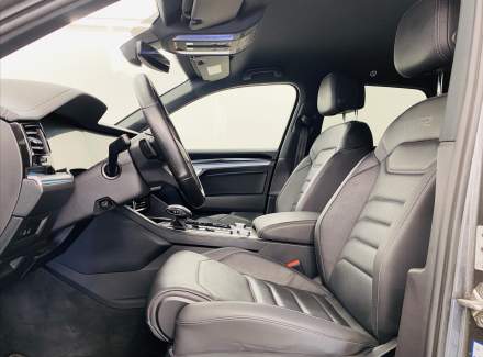 Volkswagen - Touareg