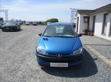Peugeot - 206