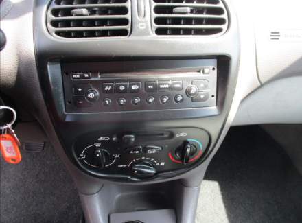 Peugeot - 206