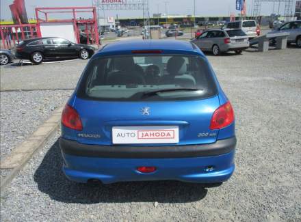Peugeot - 206