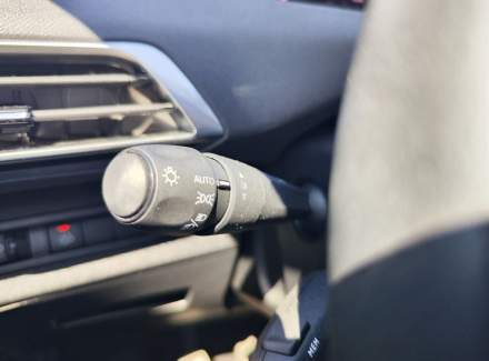 Peugeot - 3008