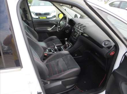 Ford - S-MAX