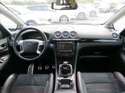 Ford - S-MAX
