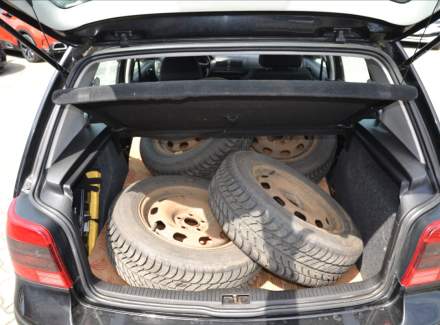 Volkswagen - Golf