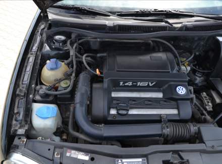 Volkswagen - Golf