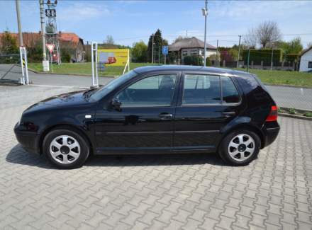 Volkswagen - Golf
