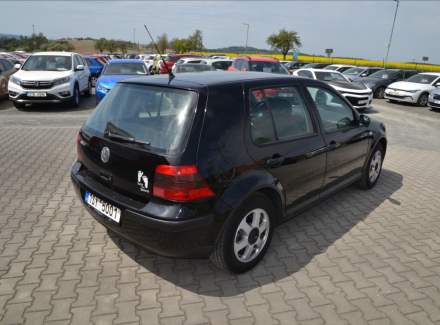 Volkswagen - Golf