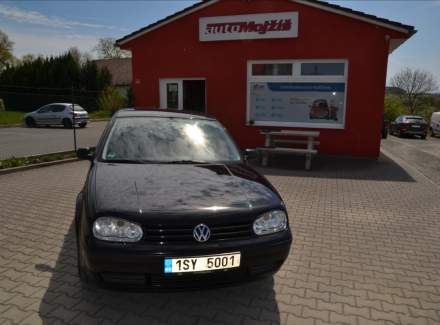 Volkswagen - Golf