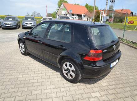Volkswagen - Golf