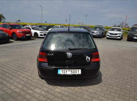 Volkswagen - Golf