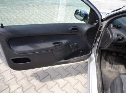 Peugeot - 206