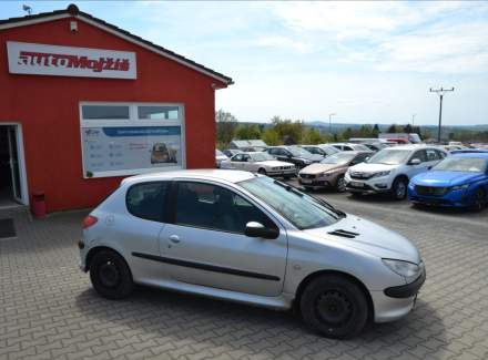 Peugeot - 206