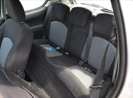 Peugeot - 206