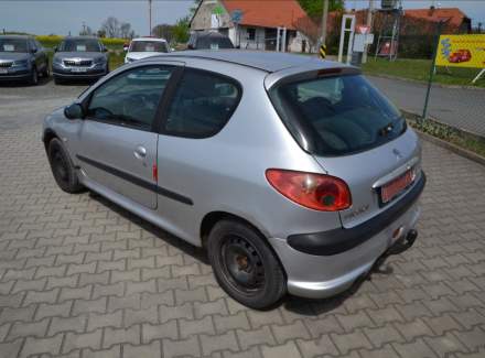 Peugeot - 206