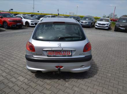 Peugeot - 206