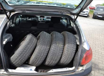 Peugeot - 206