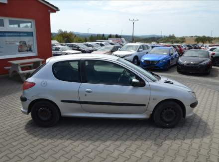 Peugeot - 206