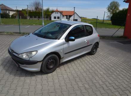 Peugeot - 206