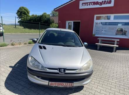 Peugeot - 206