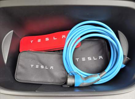 Tesla - Model Y