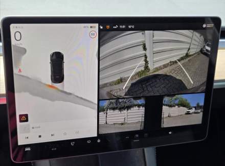 Tesla - Model Y