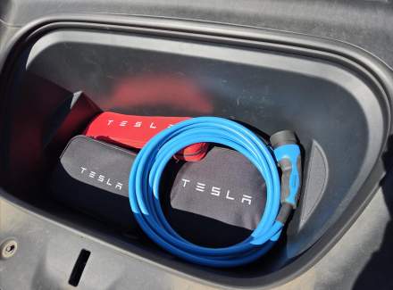 Tesla - Model Y