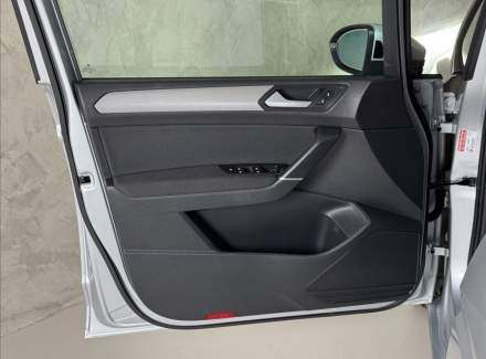 Volkswagen - Touran