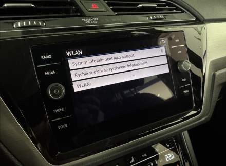 Volkswagen - Touran