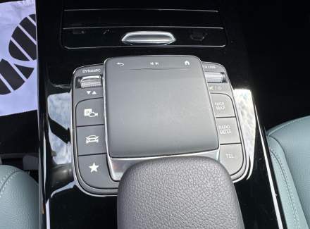 Mercedes-Benz - CLA