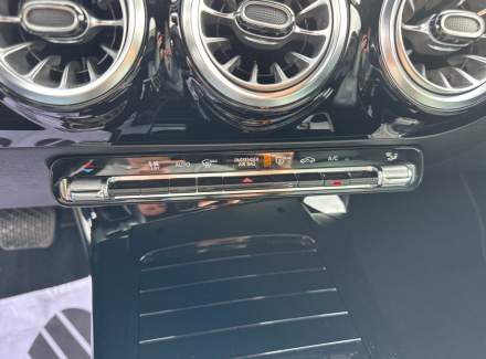 Mercedes-Benz - CLA