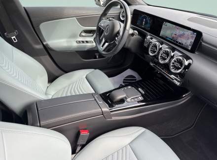 Mercedes-Benz - CLA