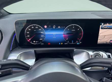 Mercedes-Benz - GLB