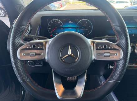 Mercedes-Benz - GLB