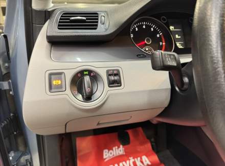 Volkswagen - Passat