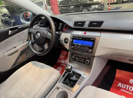 Volkswagen - Passat