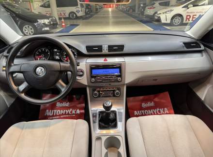 Volkswagen - Passat