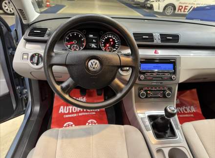 Volkswagen - Passat