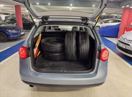 Volkswagen - Passat