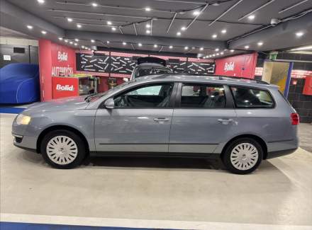 Volkswagen - Passat
