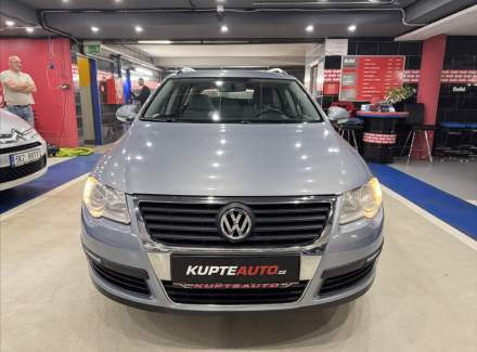 Volkswagen - Passat