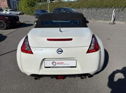Nissan - 370Z