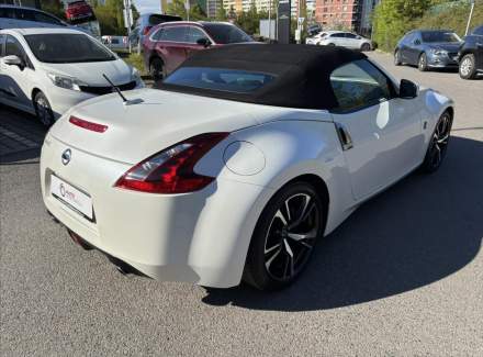 Nissan - 370Z