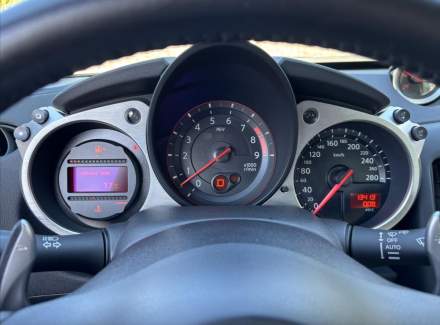 Nissan - 370Z