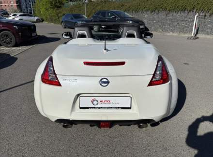 Nissan - 370Z